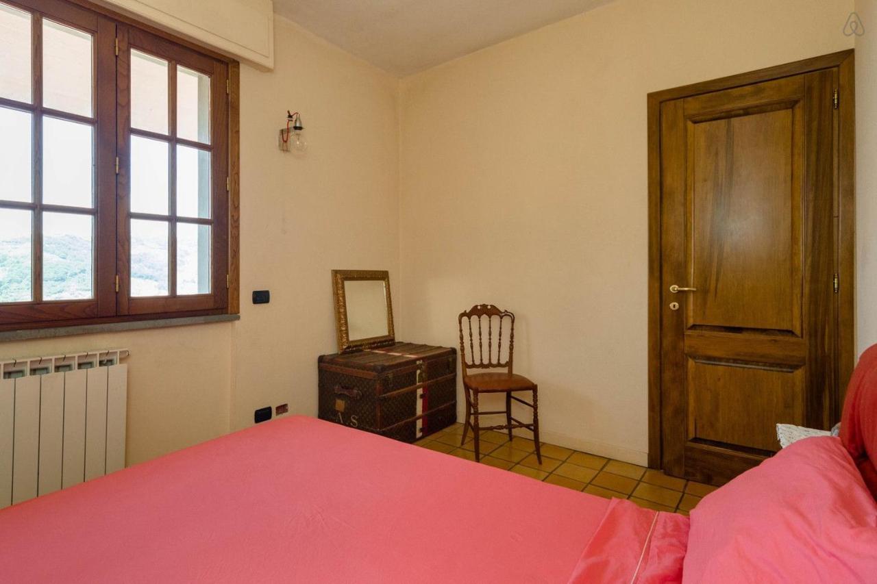 Room In Villa - Room In The Hills With Garden And Sea View San Salvatore  Екстериор снимка